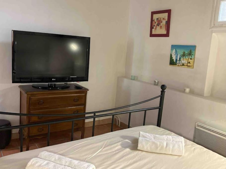 Appartement Avec Deux Chambres Centre Ville Aixois Aix-en-Provence Esterno foto