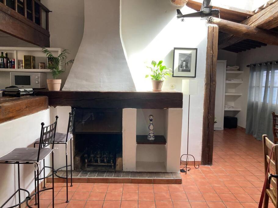 Appartement Avec Deux Chambres Centre Ville Aixois Aix-en-Provence Esterno foto