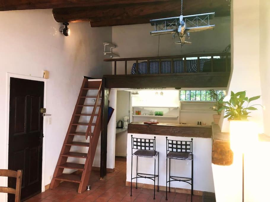 Appartement Avec Deux Chambres Centre Ville Aixois Aix-en-Provence Esterno foto